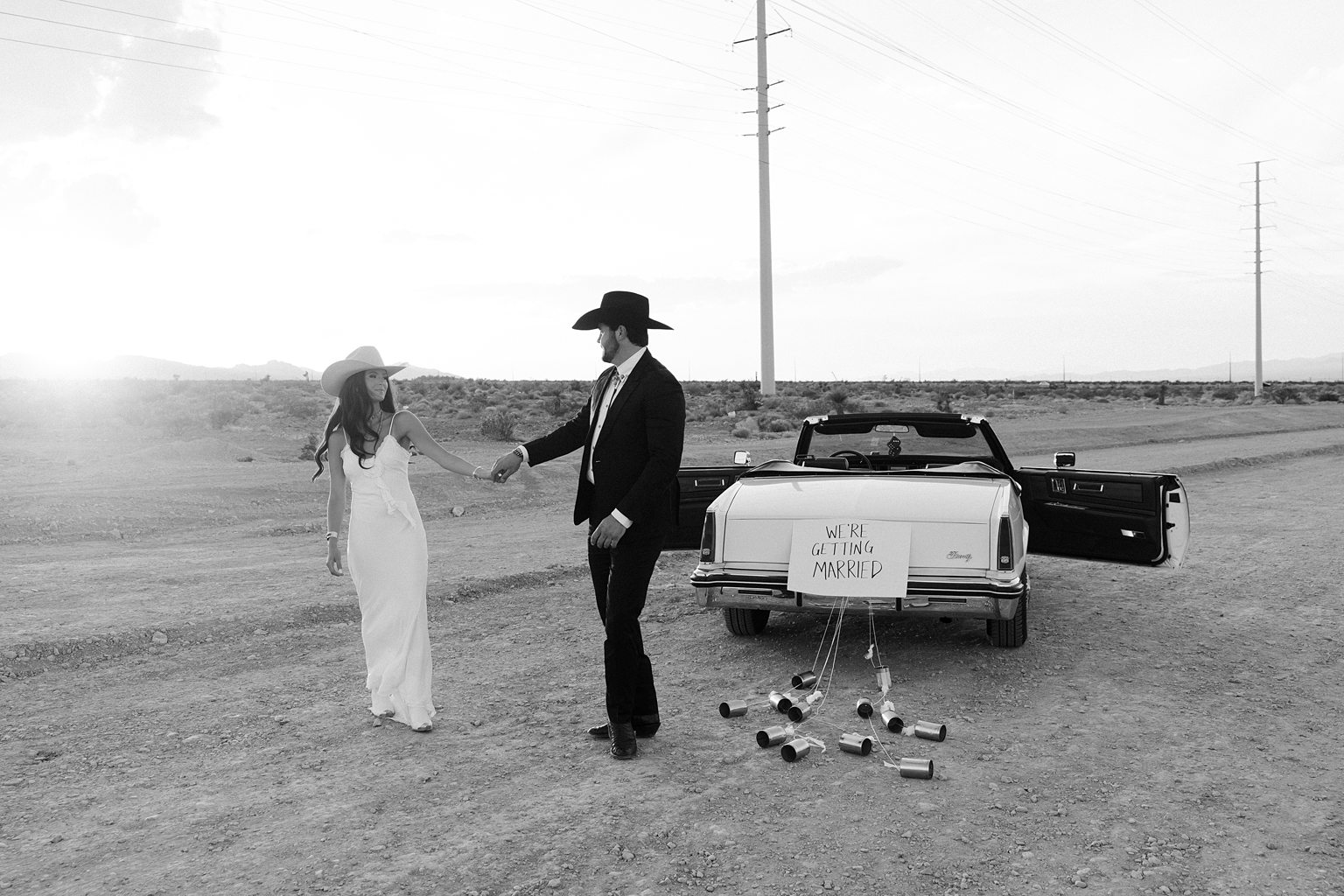 Editorial western engagement photos in the desert