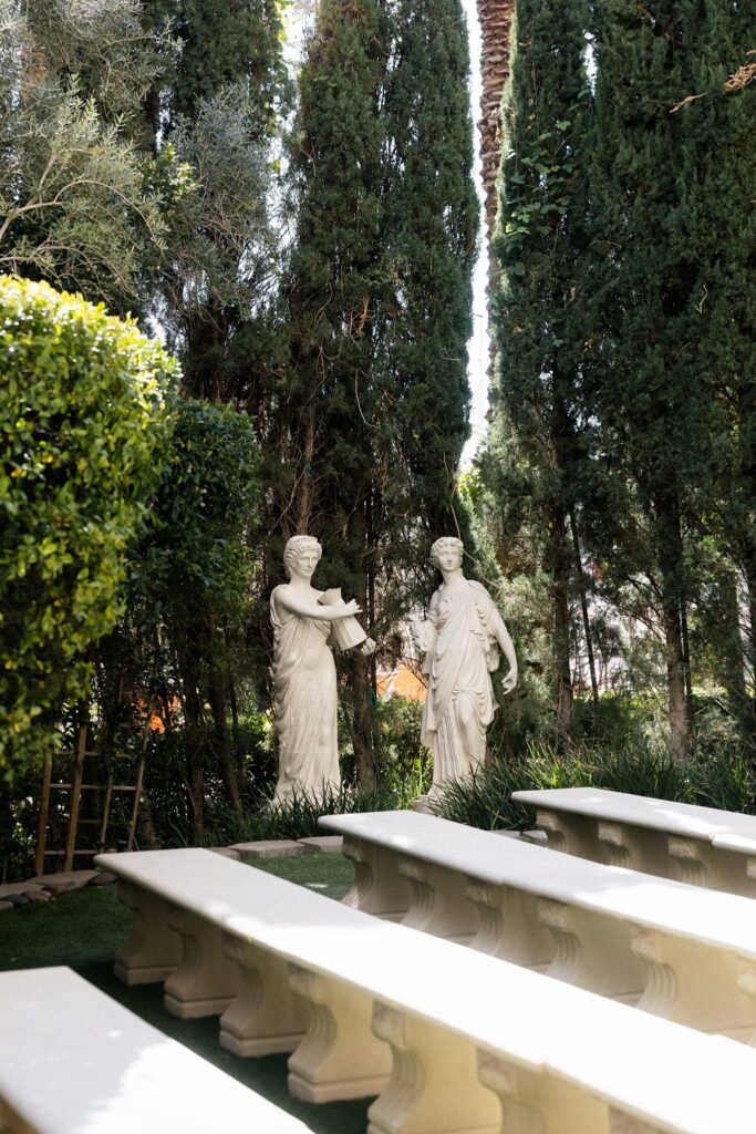 Statutory at Venus Garden in Caesars Palace.